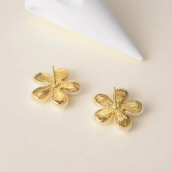 Multicolor Women's Jewelry Faux Pearl Decor Flower Design Stud Earrings - Picture 2 of 5